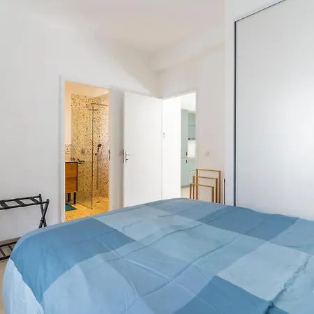 Le Grand Large - Appt Proche Апартаменты Антиб